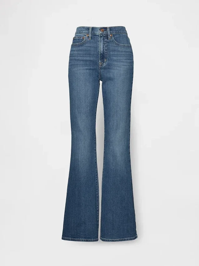Jeans med høy midje og utvidet ben i 70-tallsstil
