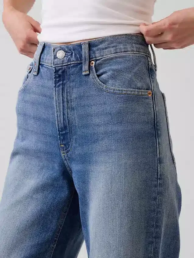 Jeans med høy midje, vid benvidde og ankelengde