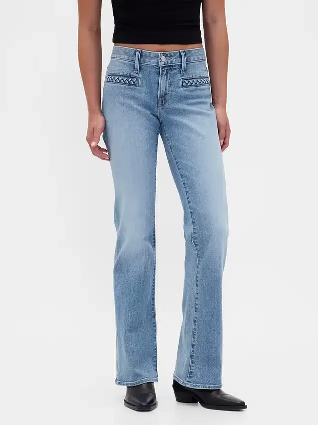 Jeans med lav midje, flettede lommer, lang og slank passform