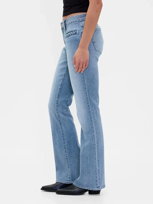 Jeans med lav midje, flettede lommer, lang og slank passform