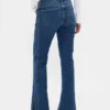Jeans med lav midje, lang og slank passform og søm i splittet kant