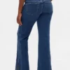 Jeans med lav midje, lang og slank passform og søm i splittet kant