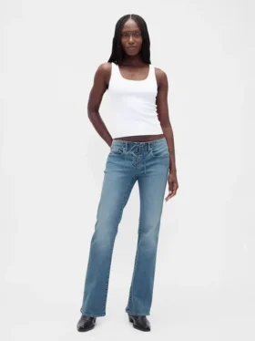 Jeans med lav midje, lang og slank passform og snøring