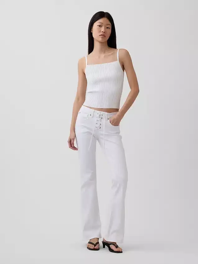 Jeans med lav midje, lang og slank passform og snøring