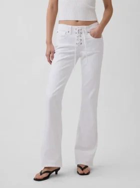 Jeans med lav midje, lang og slank passform og snøring