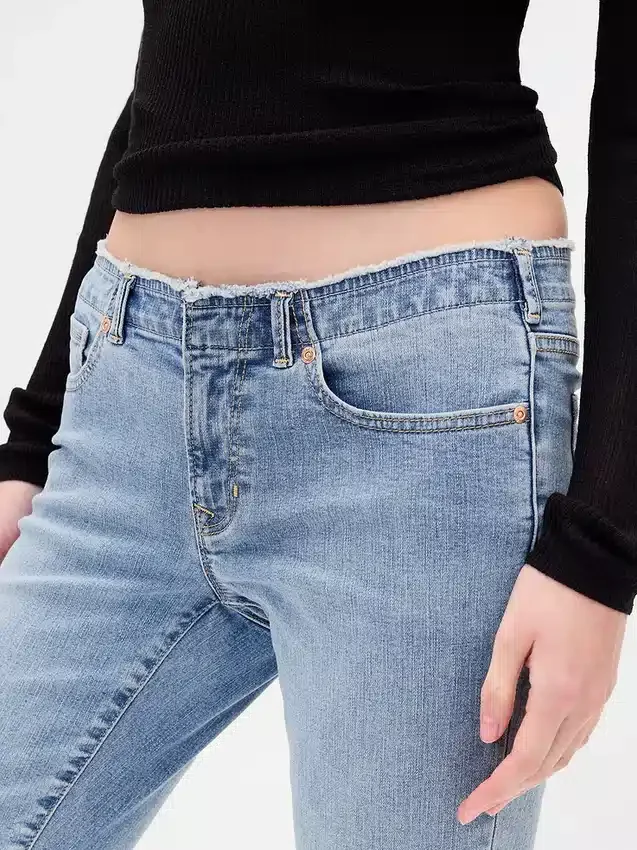 Jeans med lav midje, lange og smale