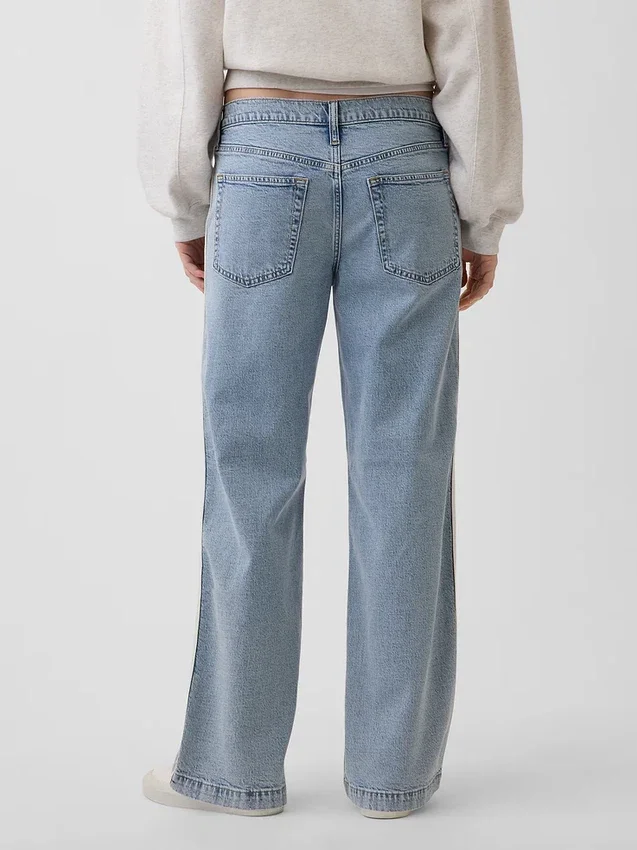 Jeans med lav midje, løs passform og sidestriper i 90-tallsstil