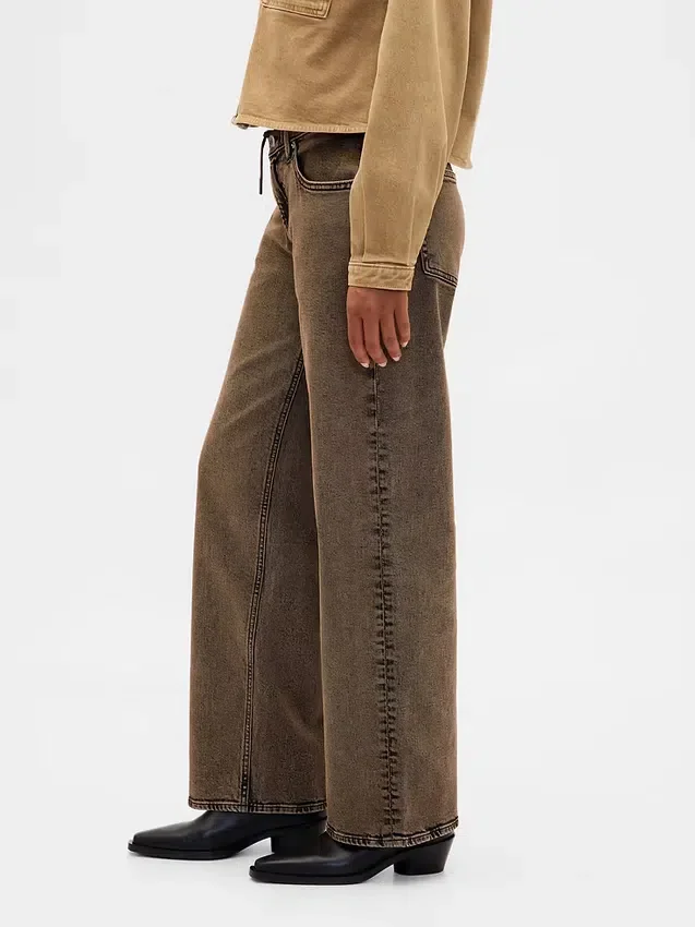 Jeans med lav midje og løs passform i 90-tallsstil