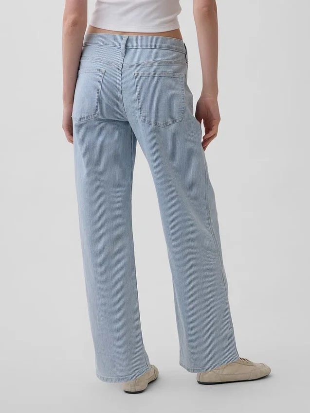 Jeans med lav midje og løs passform i 90-tallsstil