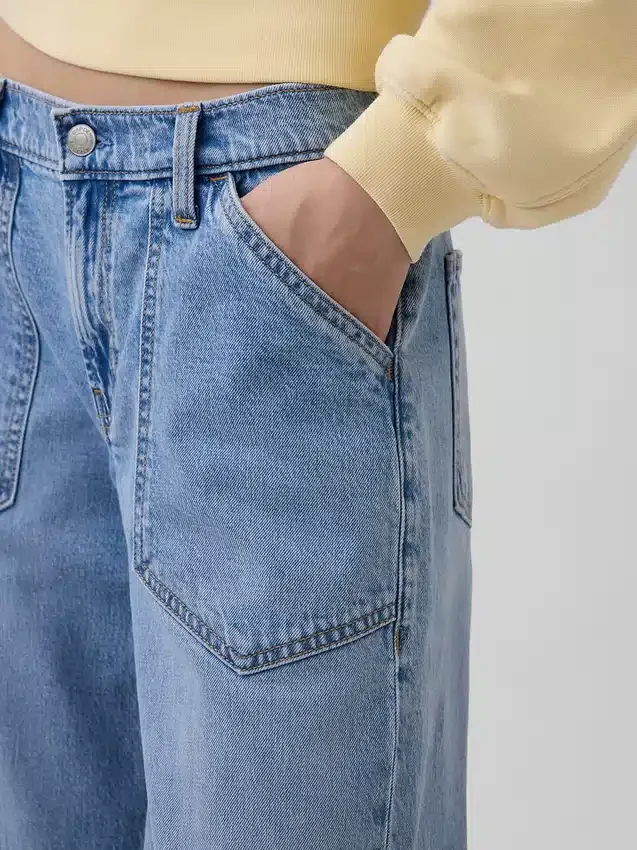 Jeans med lav midje og løs passform i 90-tallsstil