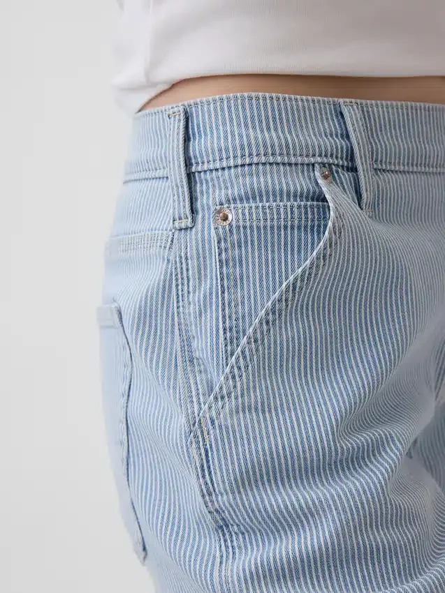 Jeans med lav midje og løs passform i 90-tallsstil