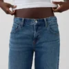 Jeans med lav midje og løs passform i 90-tallsstil