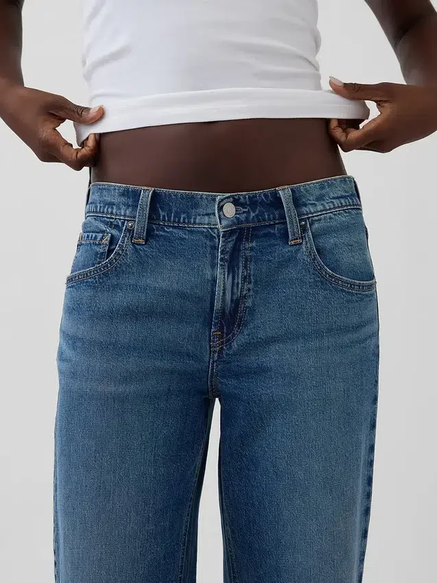 Jeans med lav midje og løs passform i 90-tallsstil