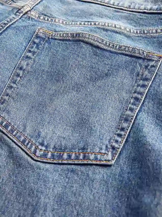 Jeans med lav midje og løs passform i 90-tallsstil