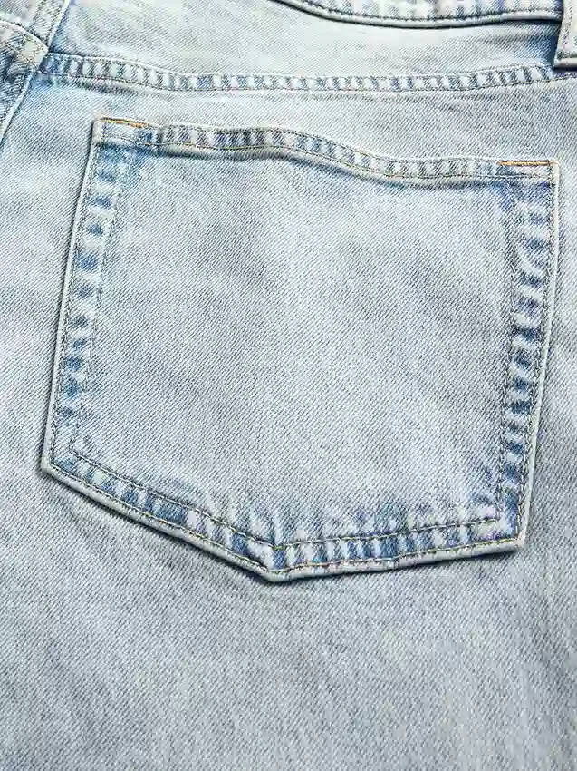 Jeans med lav midje og løs passform i 90-tallsstil