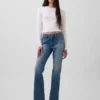 Jeans med lav midje, stiv passform, lange og smale ben