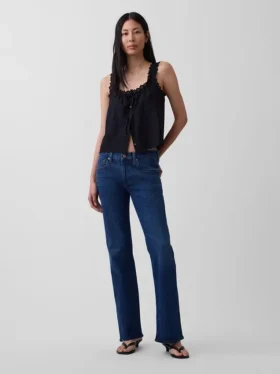 Jeans med middels høy midje og avslappet bootcut-passform