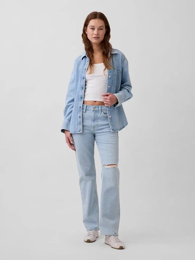 Jeans med middels høy midje og avslappet, rett passform