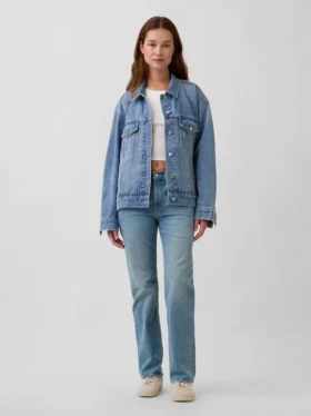 Jeans med middels høy midje og avslappet, rett passform