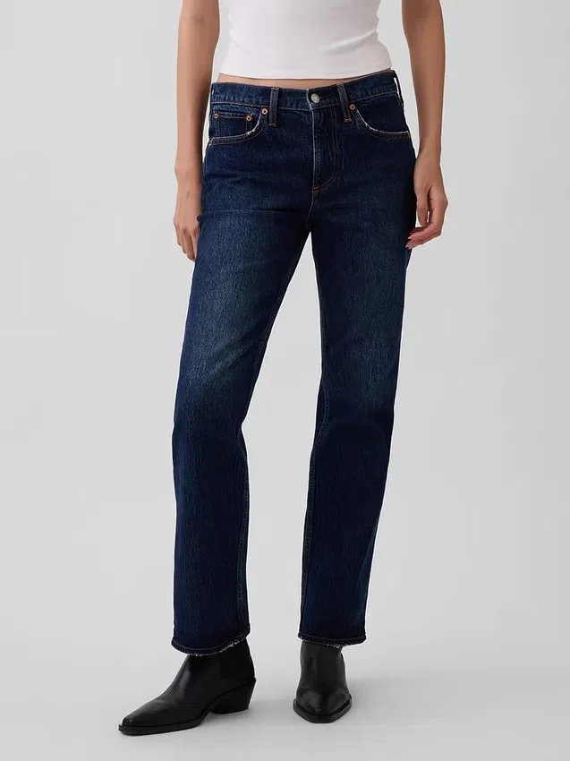 Jeans med middels høy midje og avslappet, rett passform
