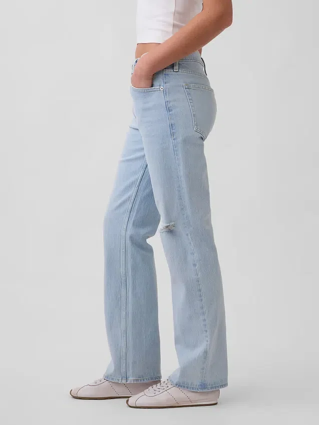 Jeans med middels høy midje og avslappet, rett passform