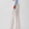 Jeans med middels høy midje og avslappet, rett passform
