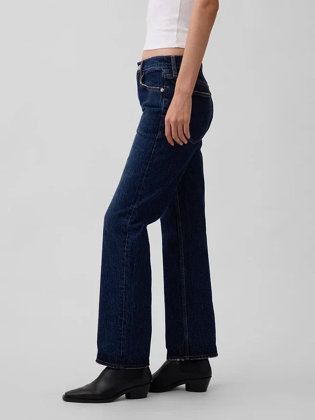 Jeans med middels høy midje og avslappet, rett passform