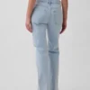 Jeans med middels høy midje og avslappet, rett passform