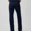 Jeans med middels høy midje og avslappet, rett passform
