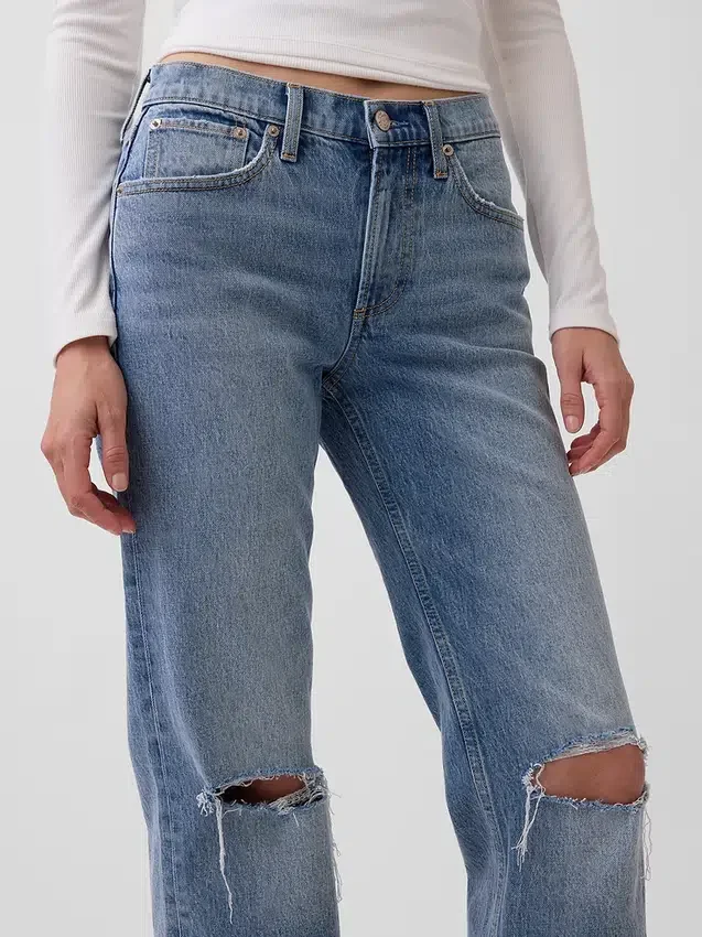 Jeans med middels høy midje og avslappet, rett passform