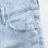 Jeans med middels høy midje og avslappet, rett passform
