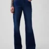 Jeans med middels høy midje og avslappet utvidet ben