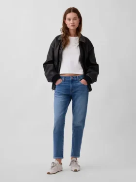 Jeans med middels høy midje og smal, avsmalnende passform