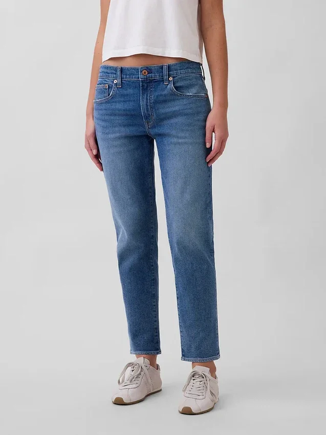 Jeans med middels høy midje og smal, avsmalnende passform