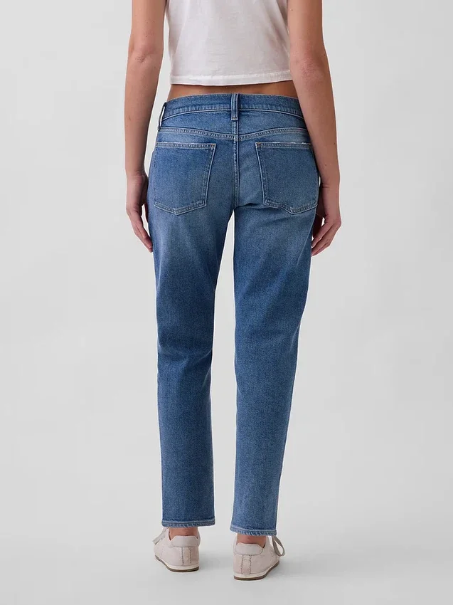 Jeans med middels høy midje og smal, avsmalnende passform