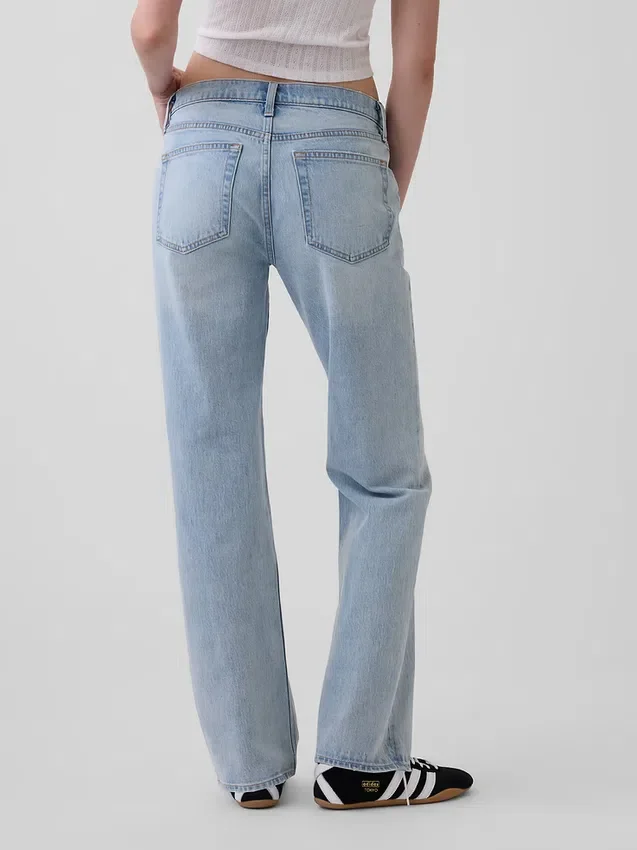 Jeans med middels høy midje, søm og avslappet, rett passform