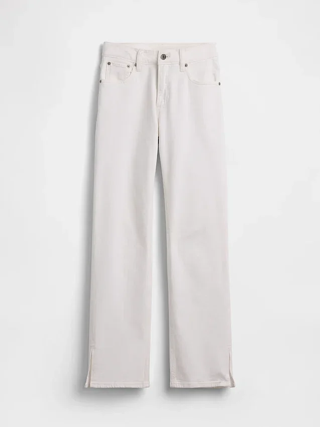 Jeans med middels høy midje, splittet kant og avslappet, rett passform