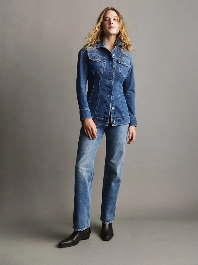 Konturert lang denimjakke
