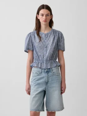 Kort peplum-top med knapper foran