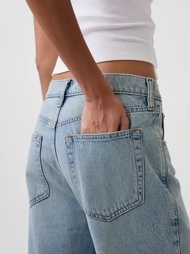 Lavt sittende, avslappet cropped-Jeans