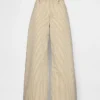 Lavt sittende, ekstra baggy Jeans med striper