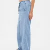 Lavt sittende, ultramyke, løse Jeans i 90-tallsstil