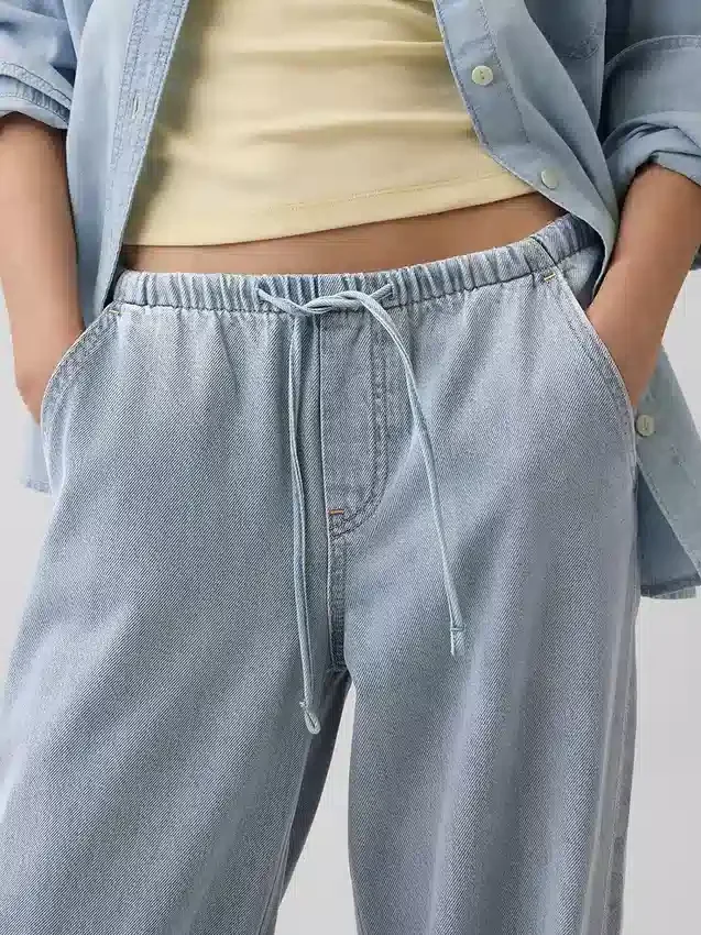 Lavt sittende, ultramyke, løse Jeans i 90-tallsstil