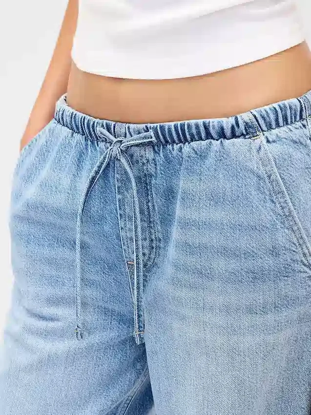 Lavt sittende, ultramyke, løse Jeans i 90-tallsstil