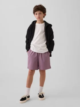 Løse, hurtigtørkende shorts for barn