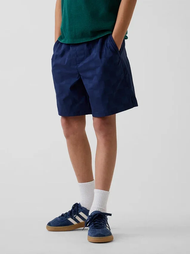 Løse, hurtigtørkende shorts for barn