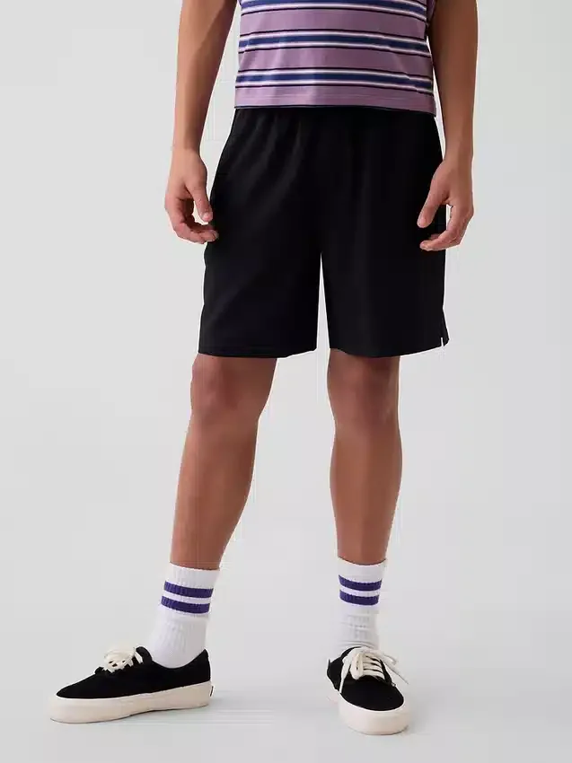 Løse, hurtigtørkende shorts for barn