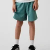 Løse, hurtigtørkende shorts for barn