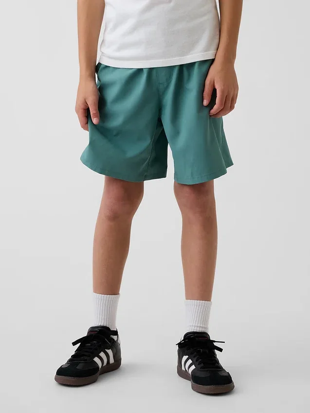 Løse, hurtigtørkende shorts for barn