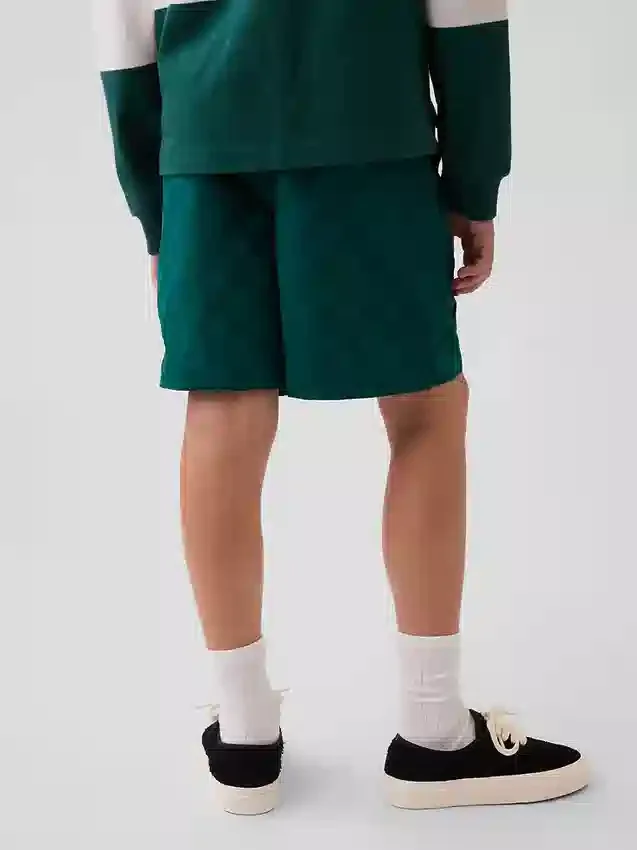 Løse, hurtigtørkende shorts for barn